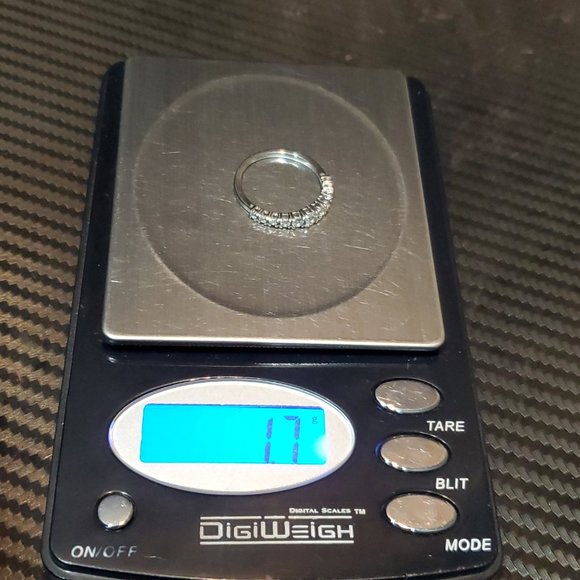 Size 7 925 Sterling Silver Cute Tiered Cubic Zirconia Gemstone Ring - Picture 8 of 8